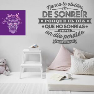 Nunca te olvides de sonreír… – Charles Chaplin