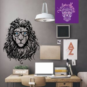 León con lentes