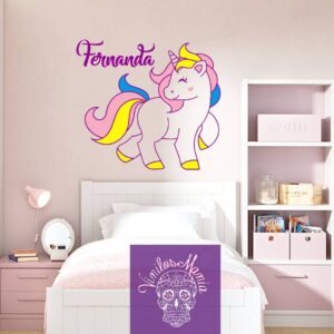 Unicornio de colores con nombre
