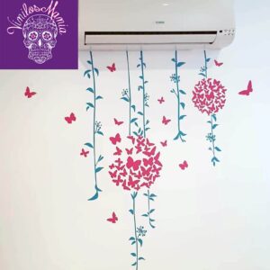 Enredadera con Flores y Mariposas